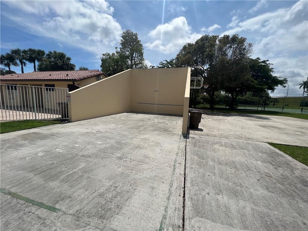 COQUINA LAKES - Residential Lease