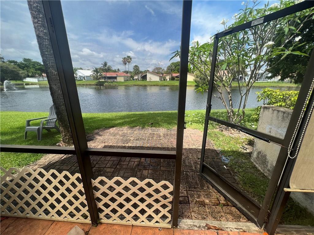 COQUINA LAKES - Residential Lease