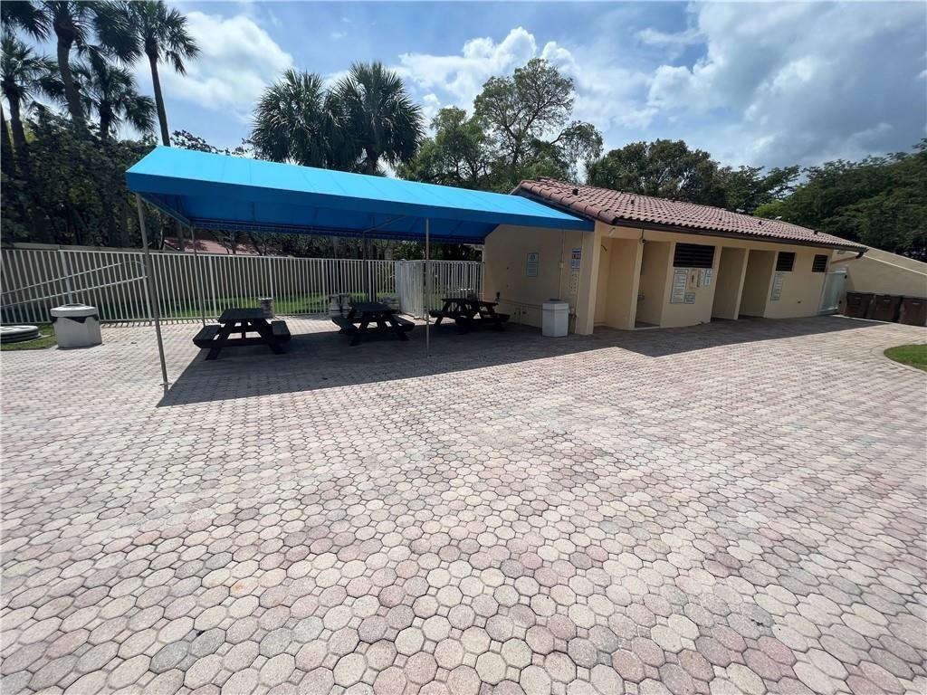 COQUINA LAKES - Residential Lease