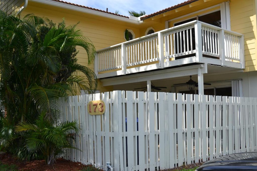 Photo of 173 Seabreeze Circle, Jupiter, FL 33477 (MLS # R10991533)