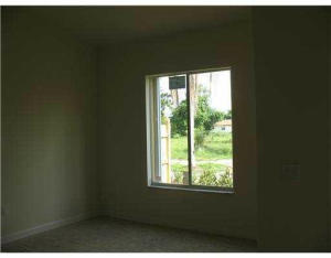 PALM BEACH FARMS CO - Residential Lease