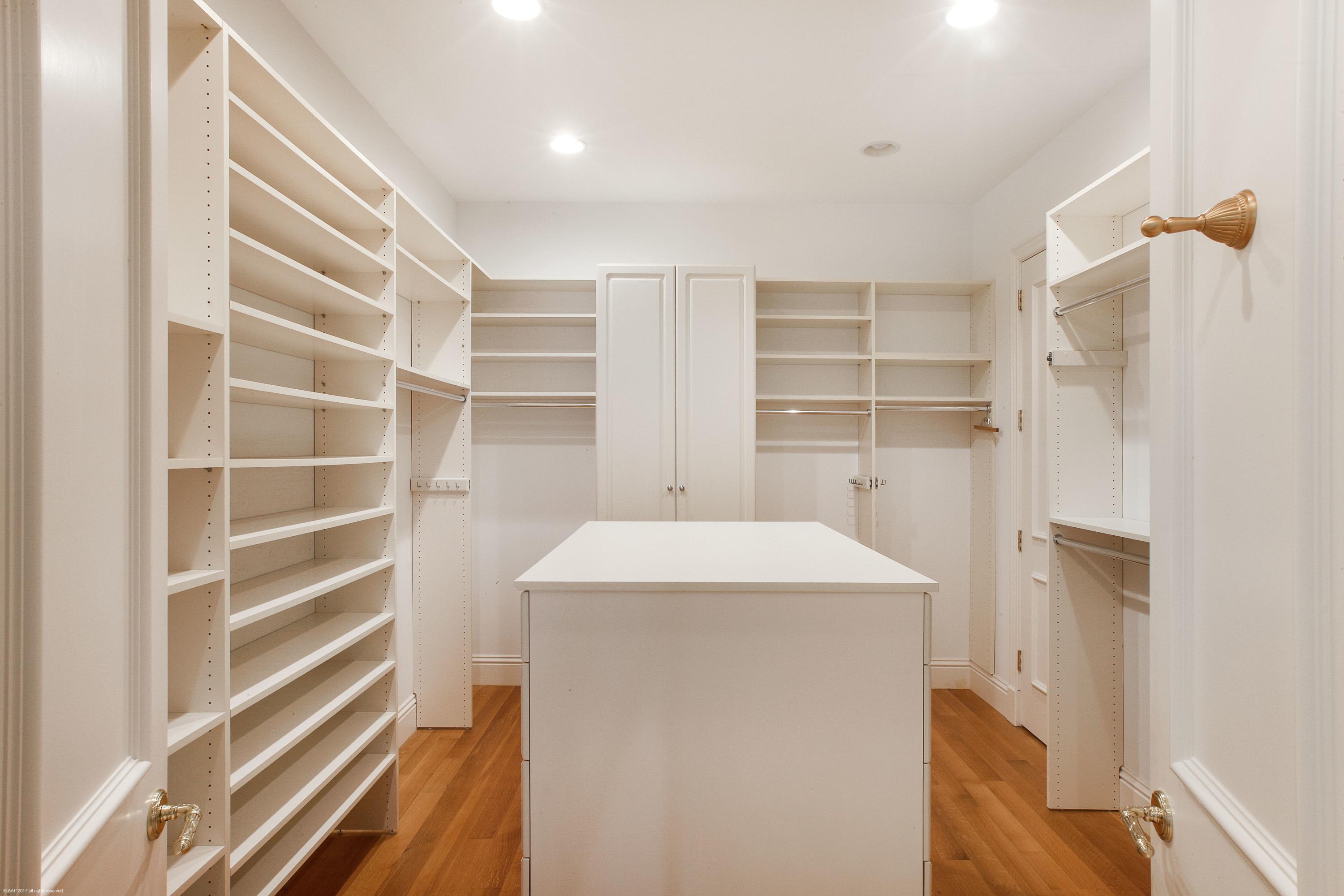 GULFSTREAM COVE - Residential