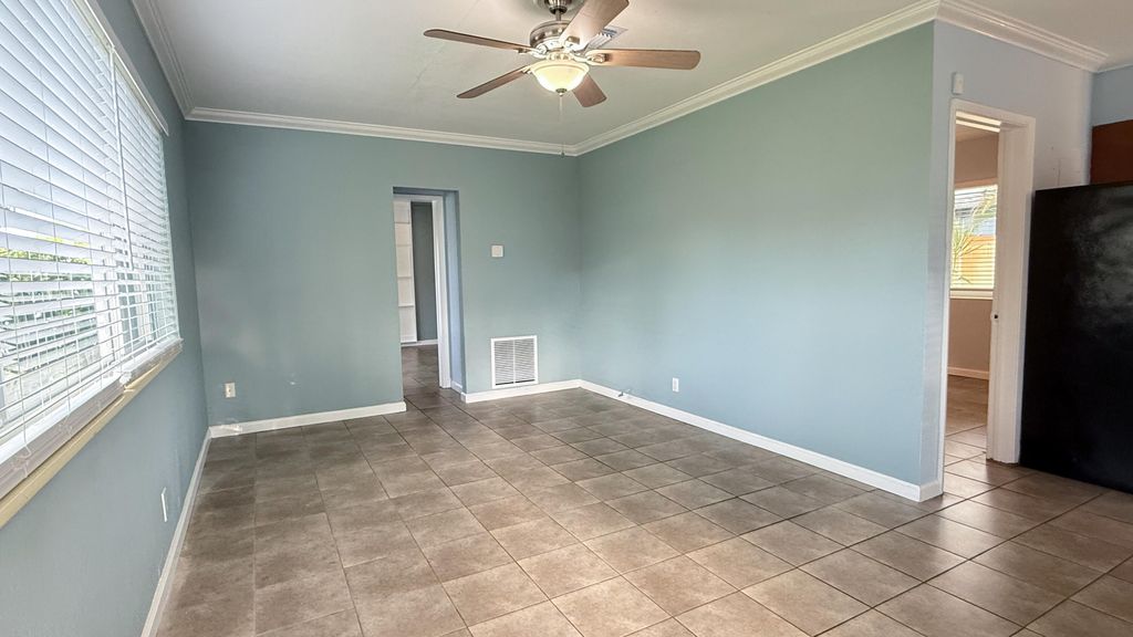 Photo of 737 NE 15th Court, Fort Lauderdale, FL 33304 (MLS # B26013775)