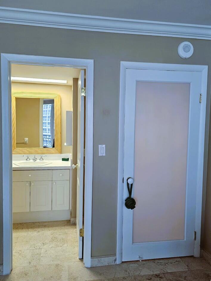 PLAZA SOUTH CONDO - Residential