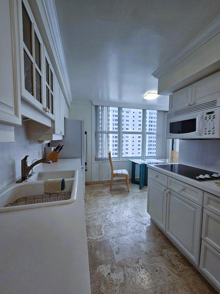 PLAZA SOUTH CONDO - Residential