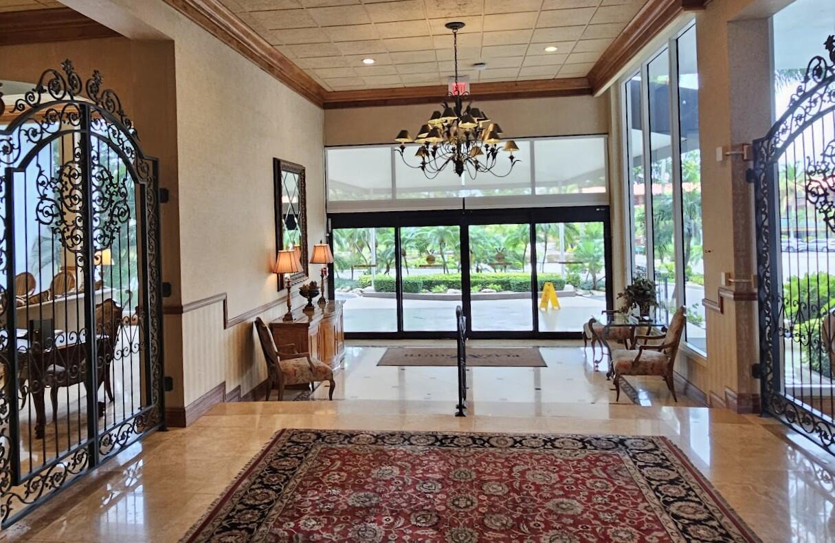 PLAZA SOUTH CONDO - Residential