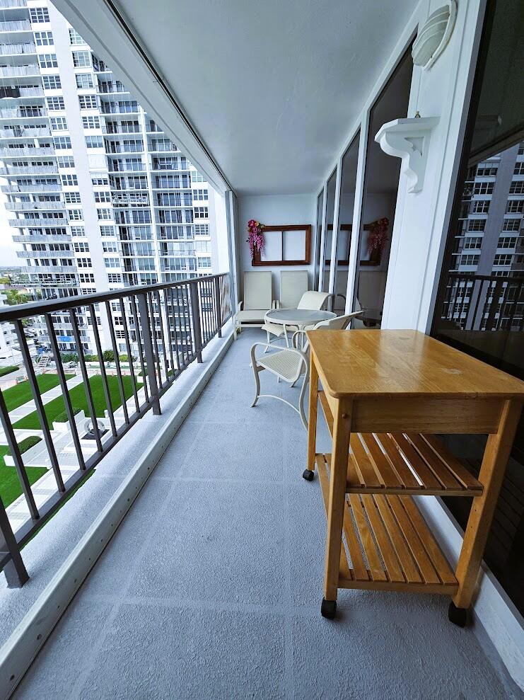 PLAZA SOUTH CONDO - Residential