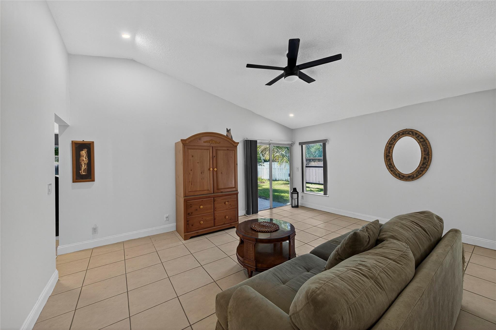 Jacaranda Prcl 215 129-43 - Residential