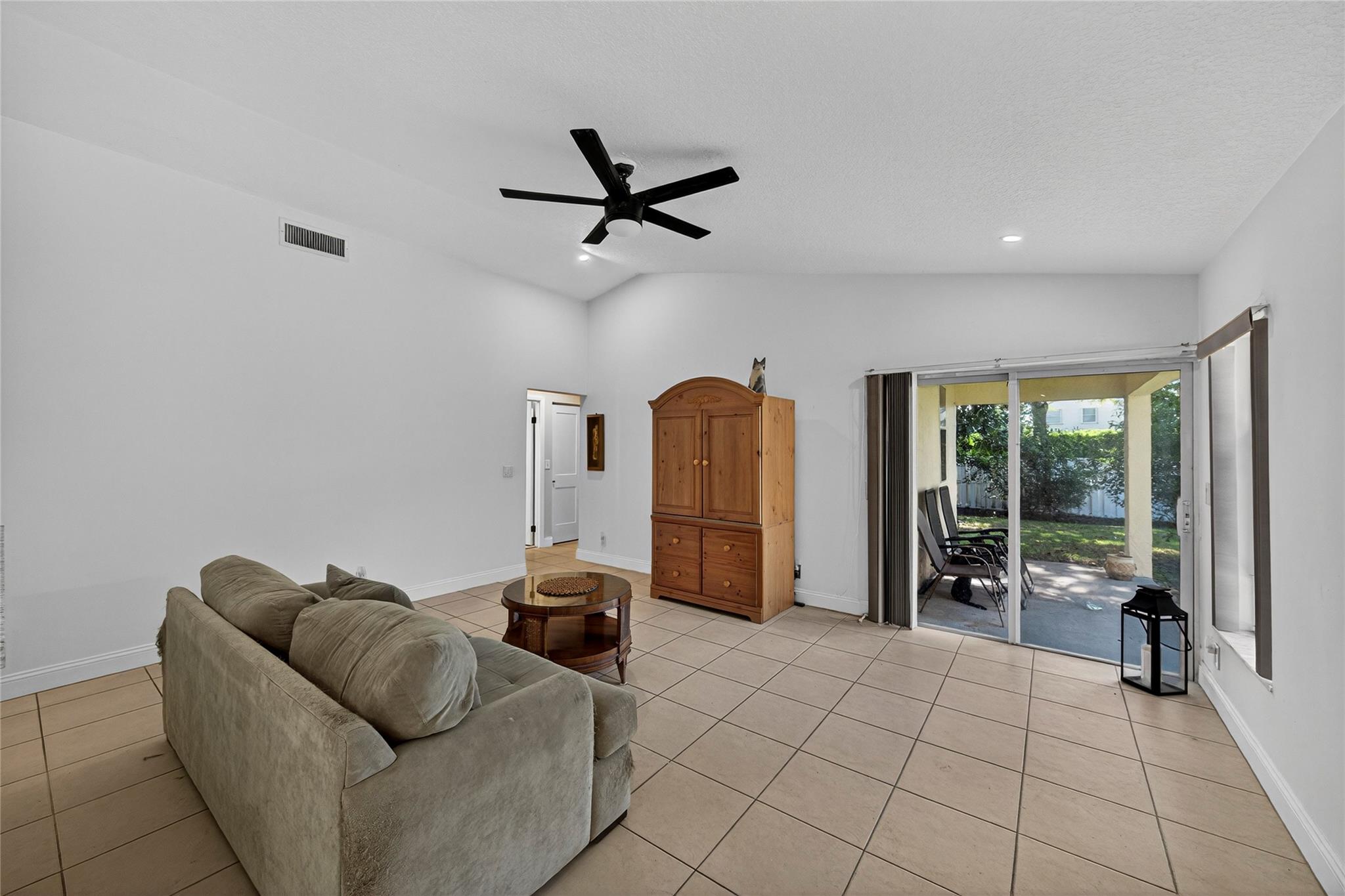 Jacaranda Prcl 215 129-43 - Residential