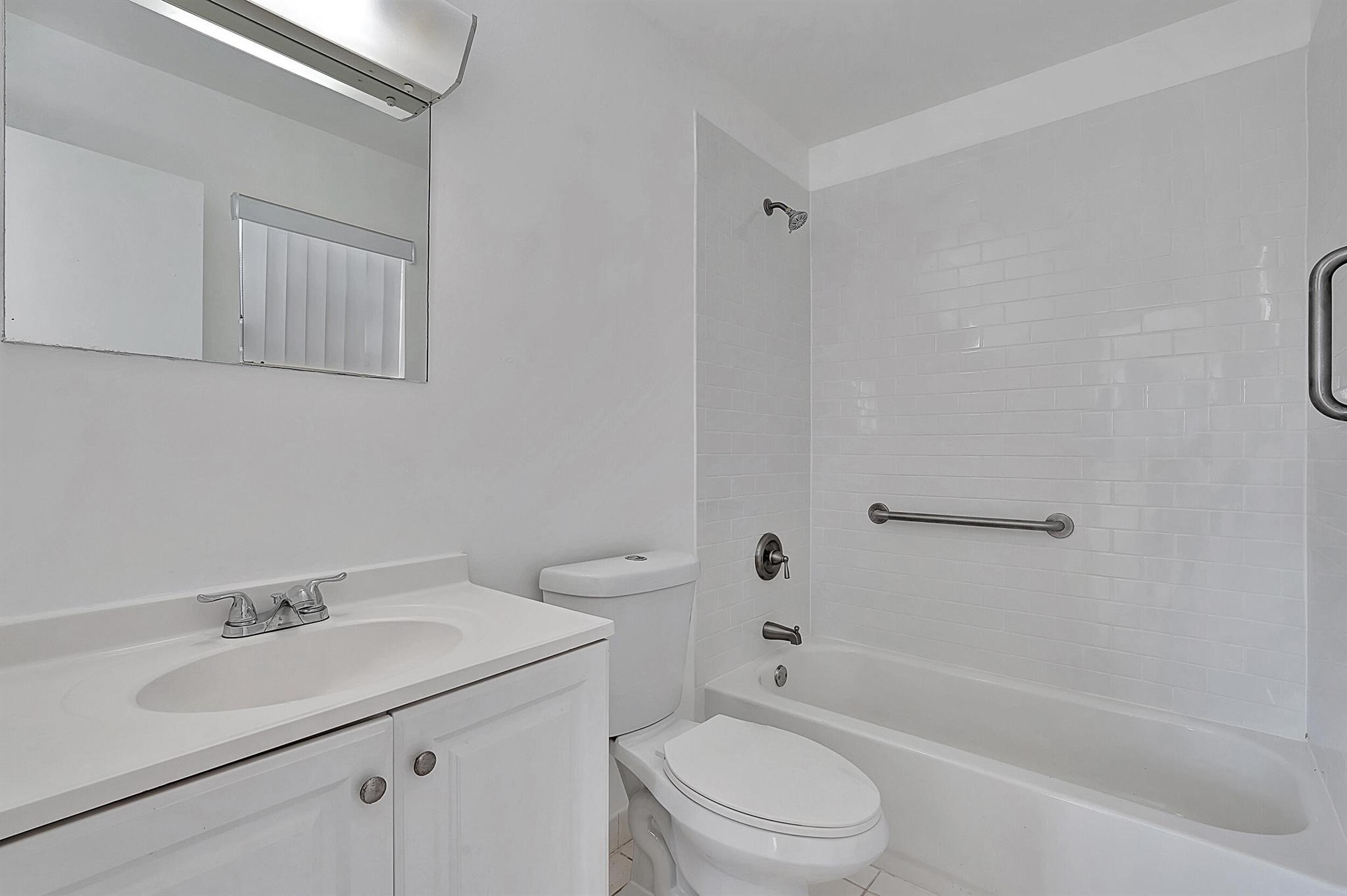 Golden Lakes Village - Residential