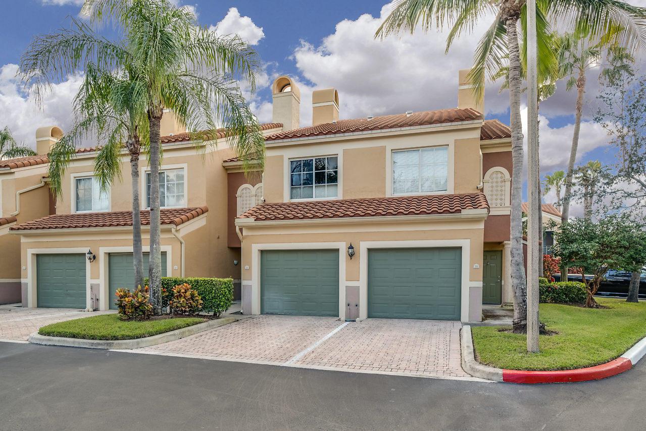 ST ANDREWS AT POLO CLUB C - Residential
