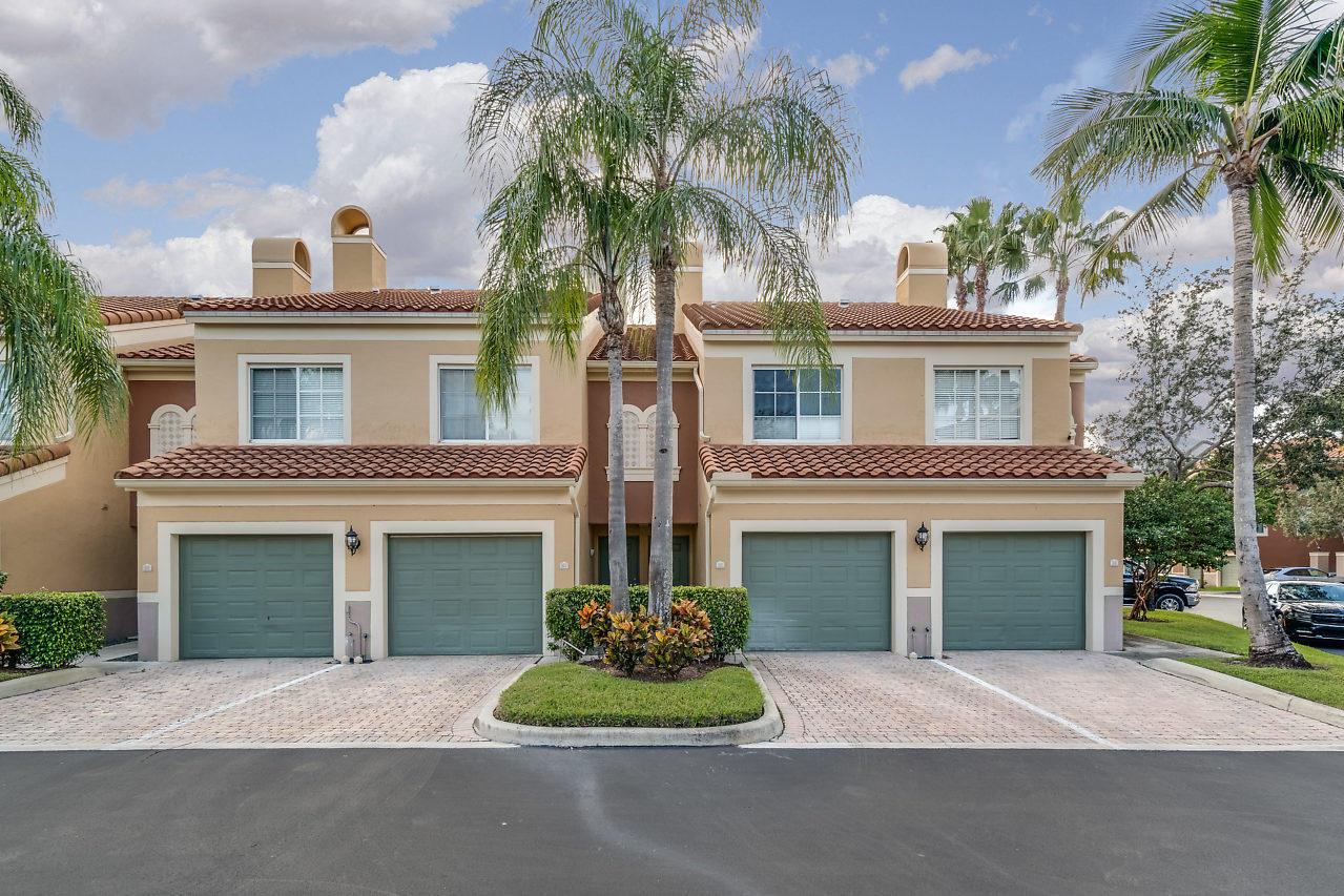 ST ANDREWS AT POLO CLUB C - Residential