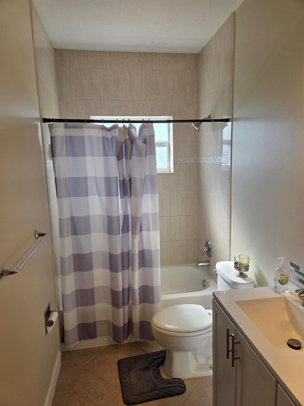 LAKE WORTH TOWN OF - Residential Income