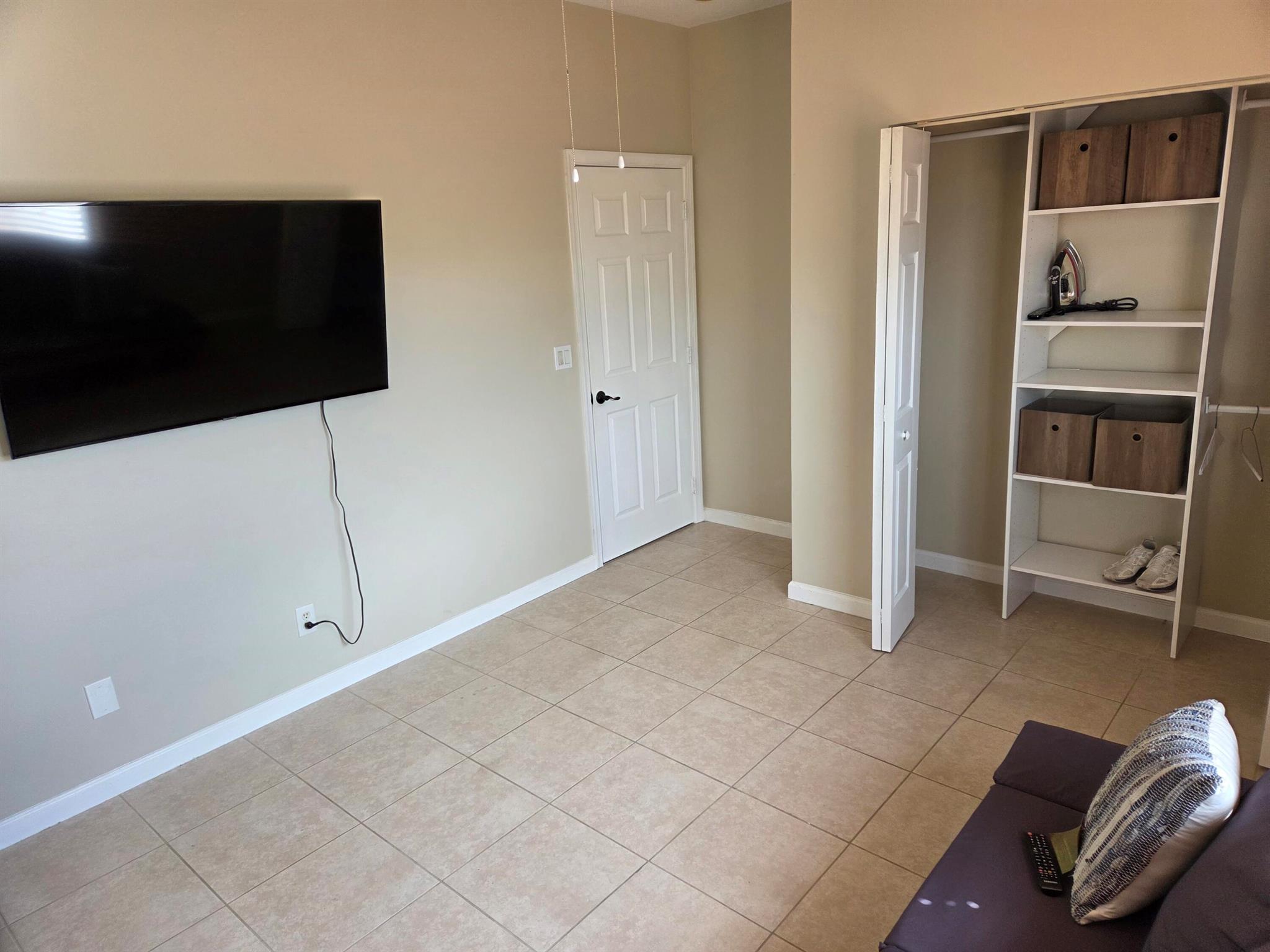 LAKE WORTH TOWN OF - Residential Income