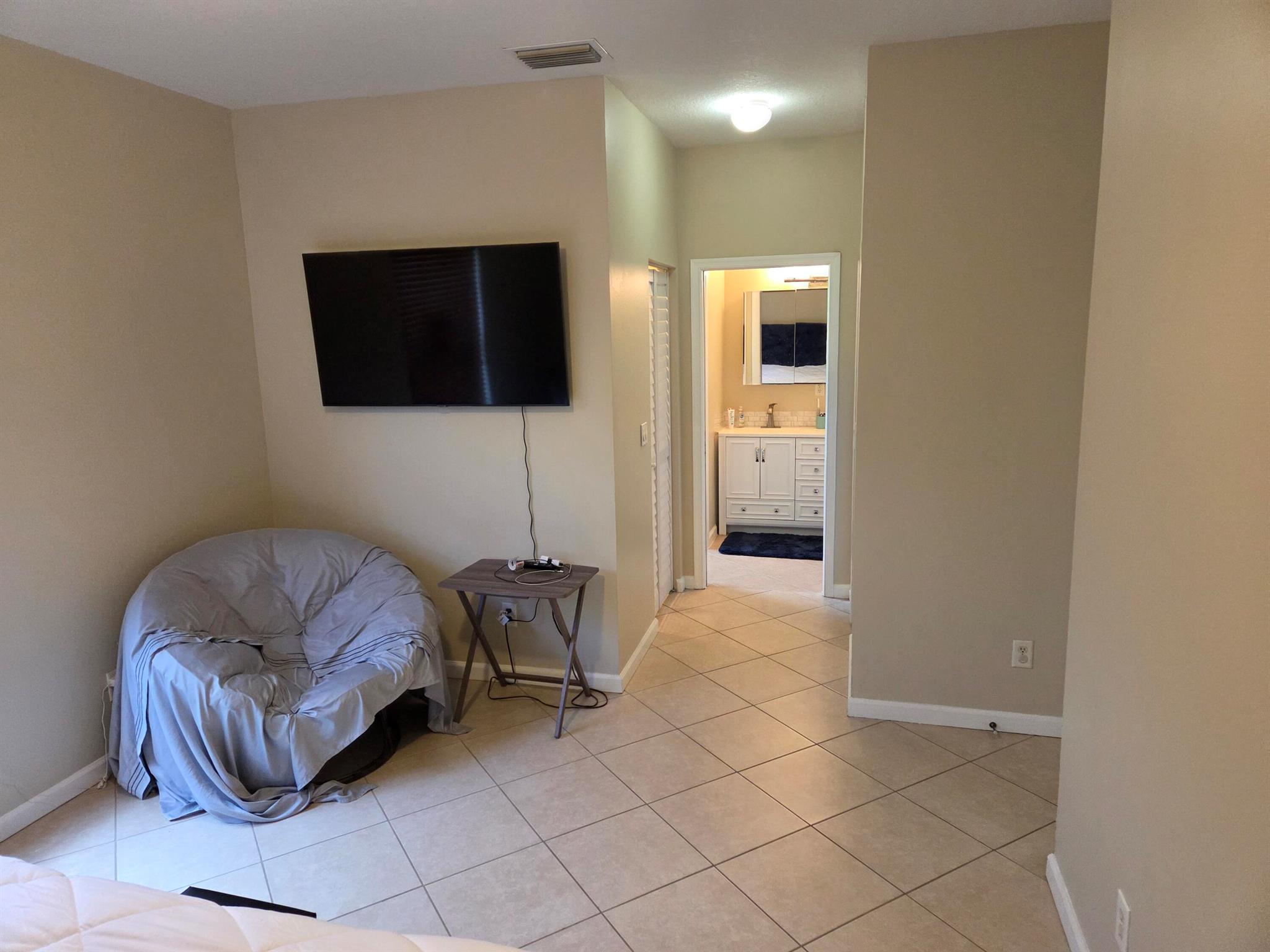 LAKE WORTH TOWN OF - Residential Income