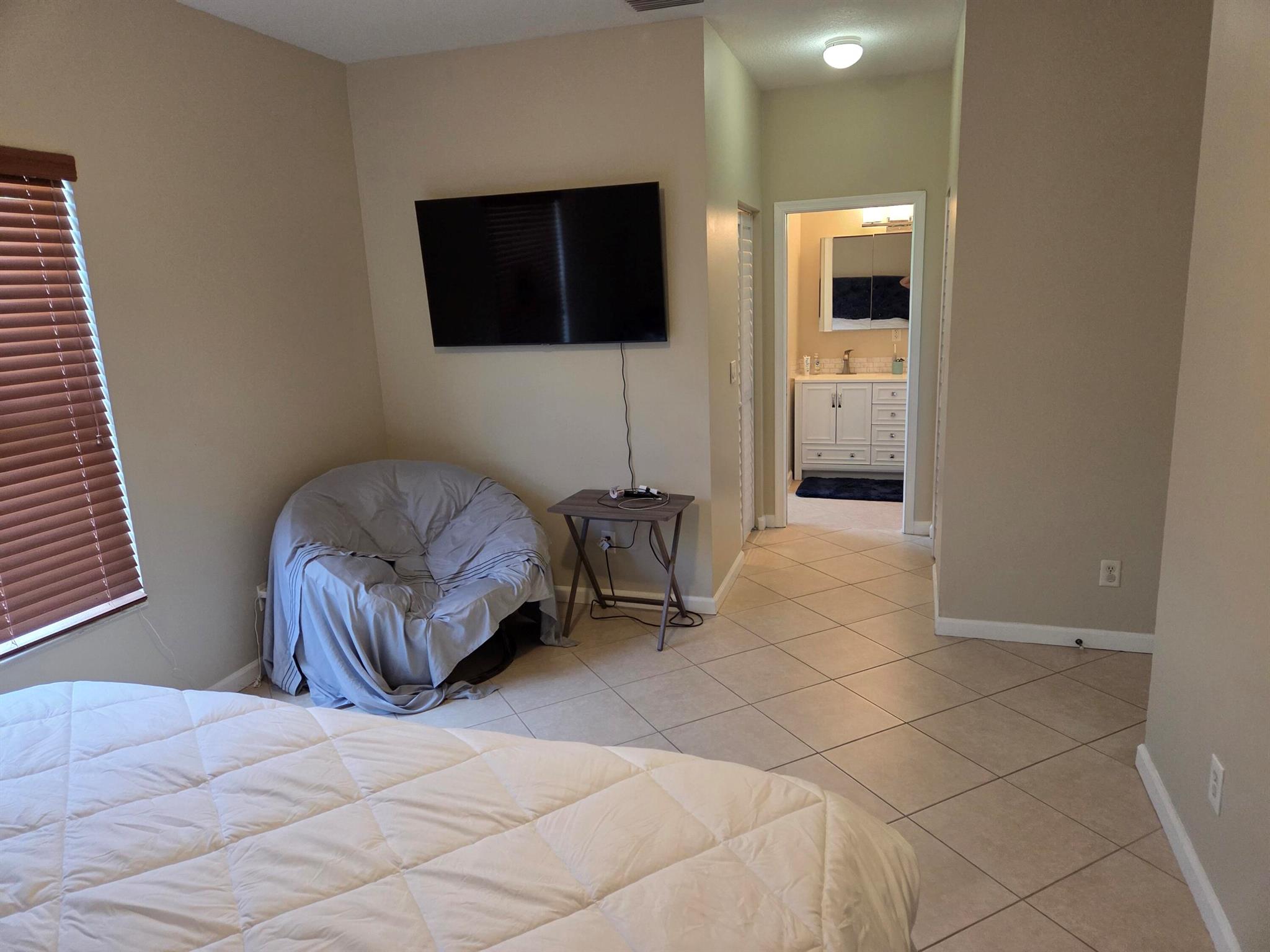 LAKE WORTH TOWN OF - Residential Income