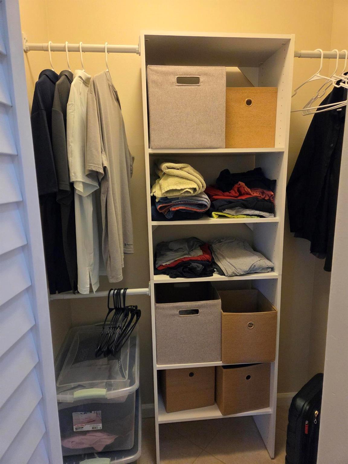 LAKE WORTH TOWN OF - Residential Income