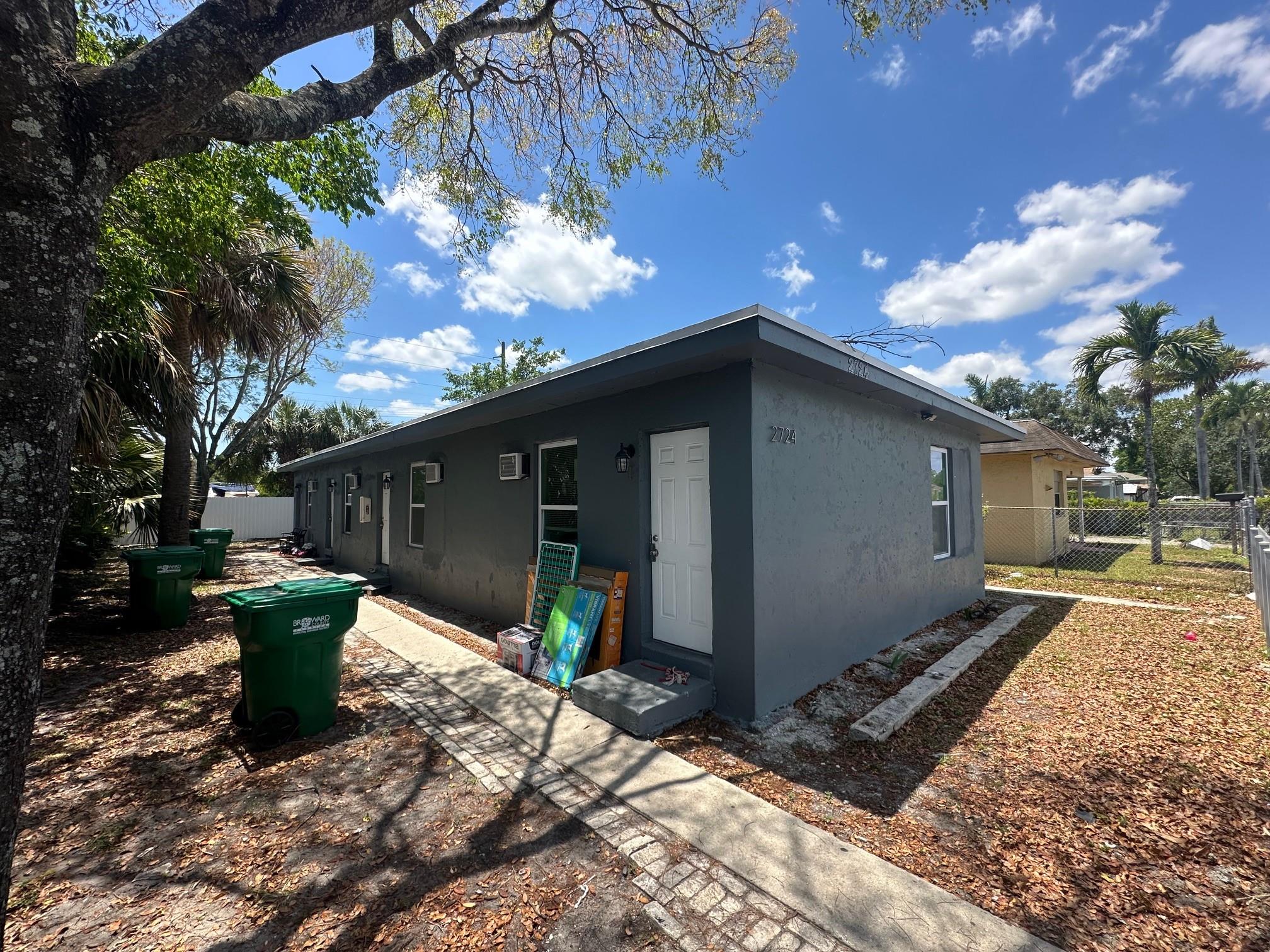 2724 NW 6th Ct
