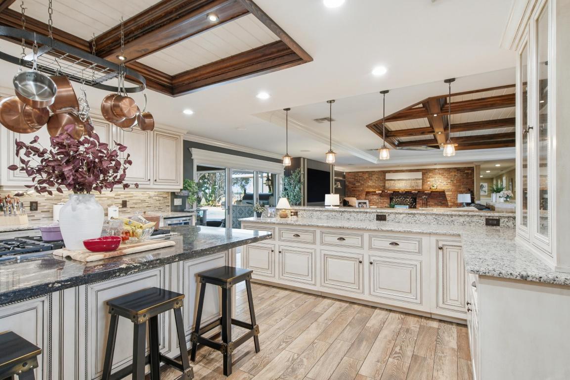 BARKDULL GARDENS - Residential