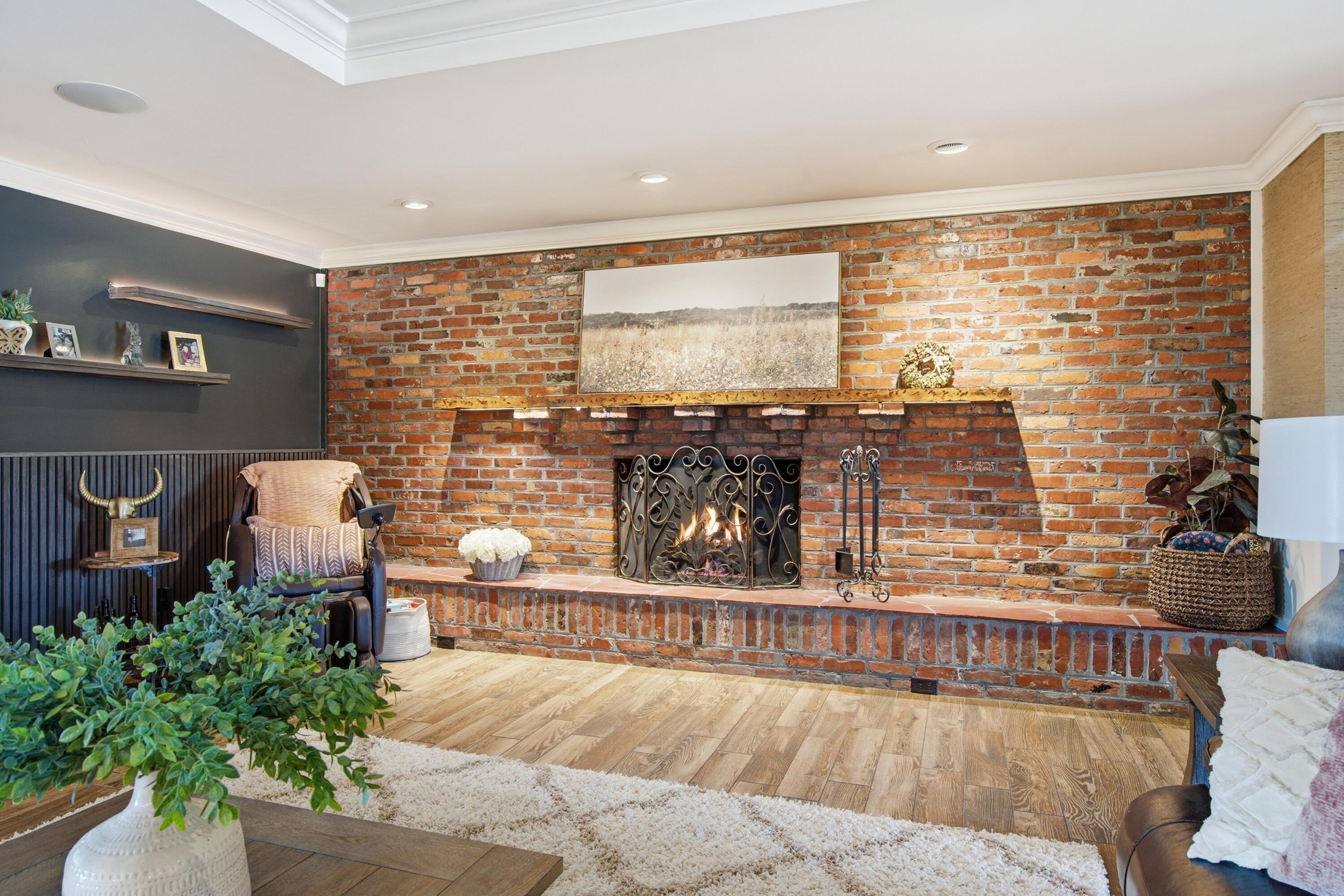 BARKDULL GARDENS - Residential