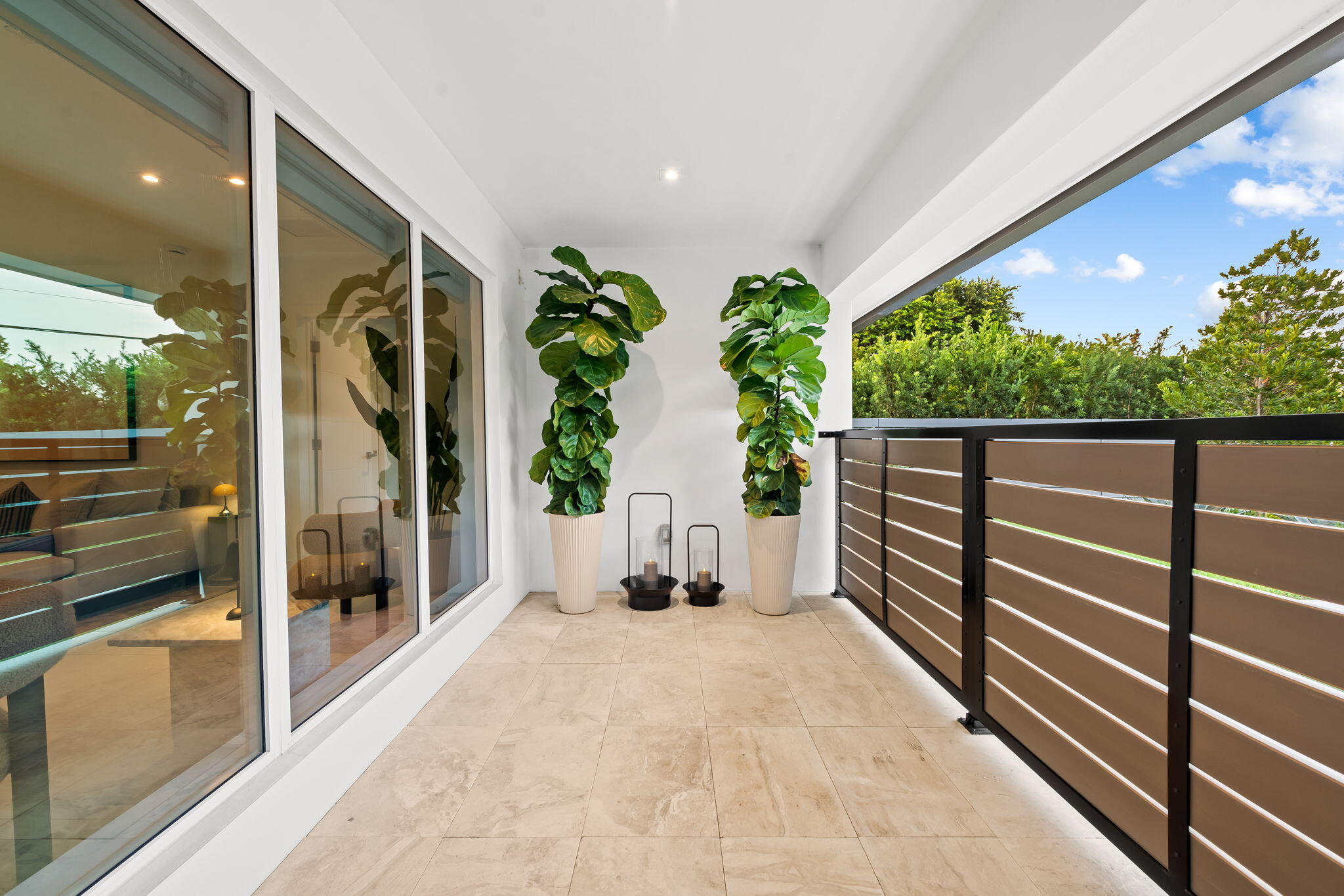 2000 CORAL GARDENS Drive