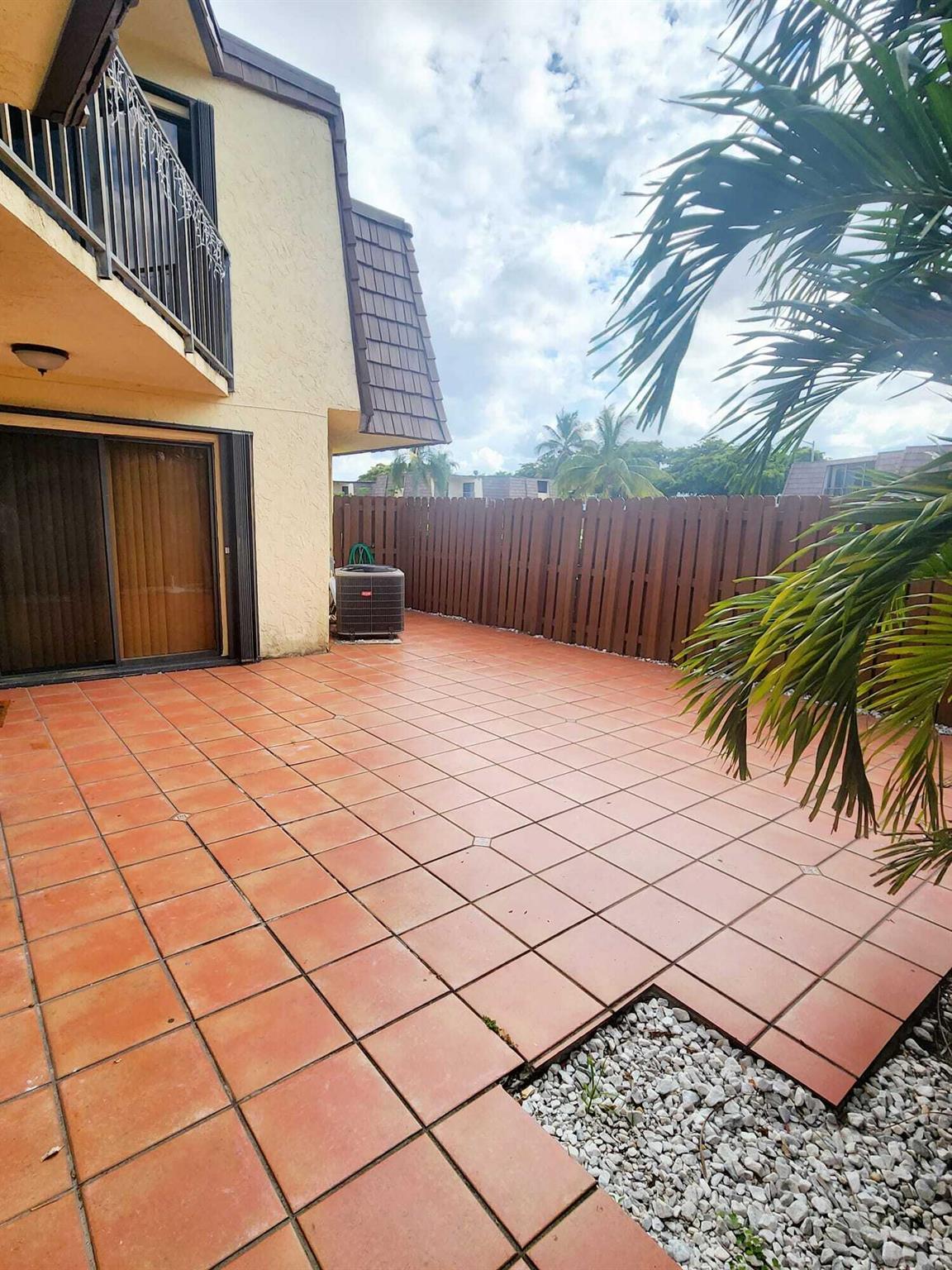 SPRINGDALE HOMES - Residential