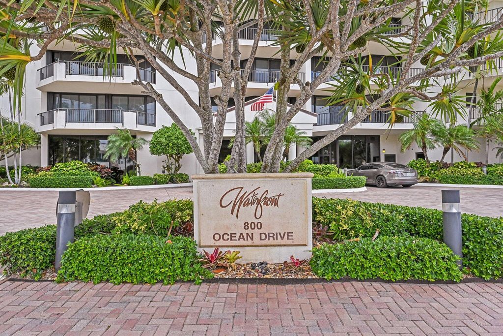 Photo of 800 Ocean Drive #1105, Juno Beach, FL 33408 (MLS # B26027899)