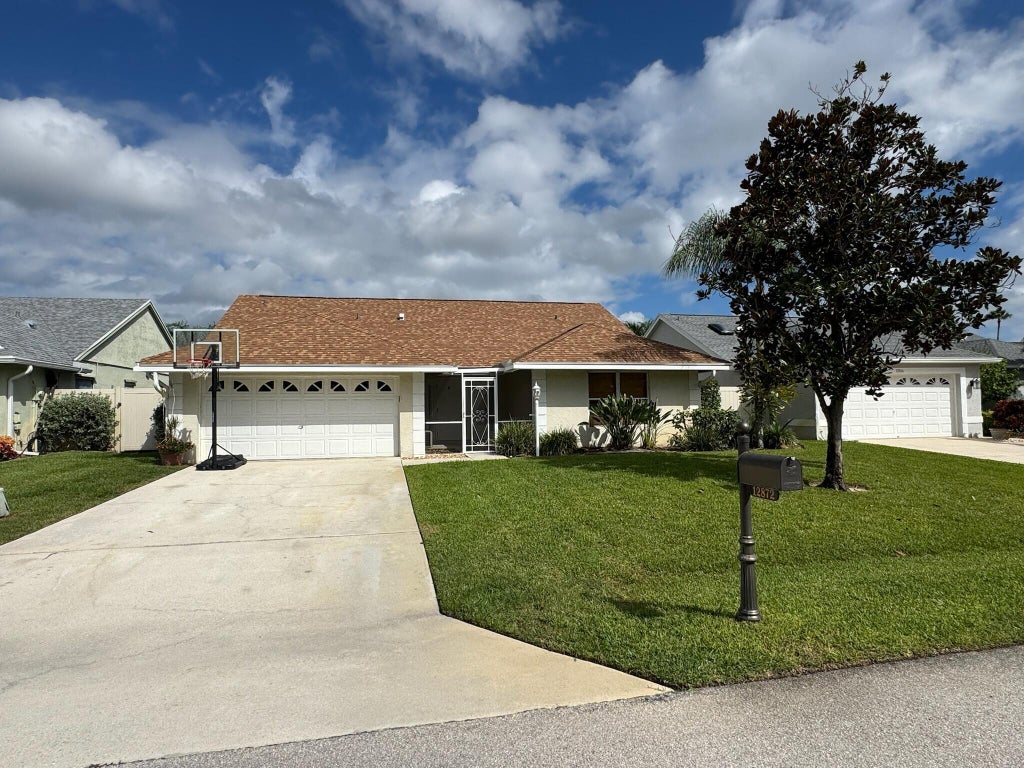 Photo of 12872 Meadowbend Drive, Wellington, FL 33414 (MLS # B26070099)