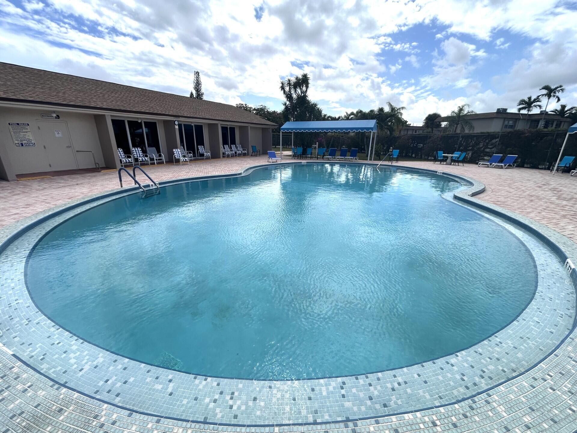 LAKESIDE VILLAGE CONDO - Residential