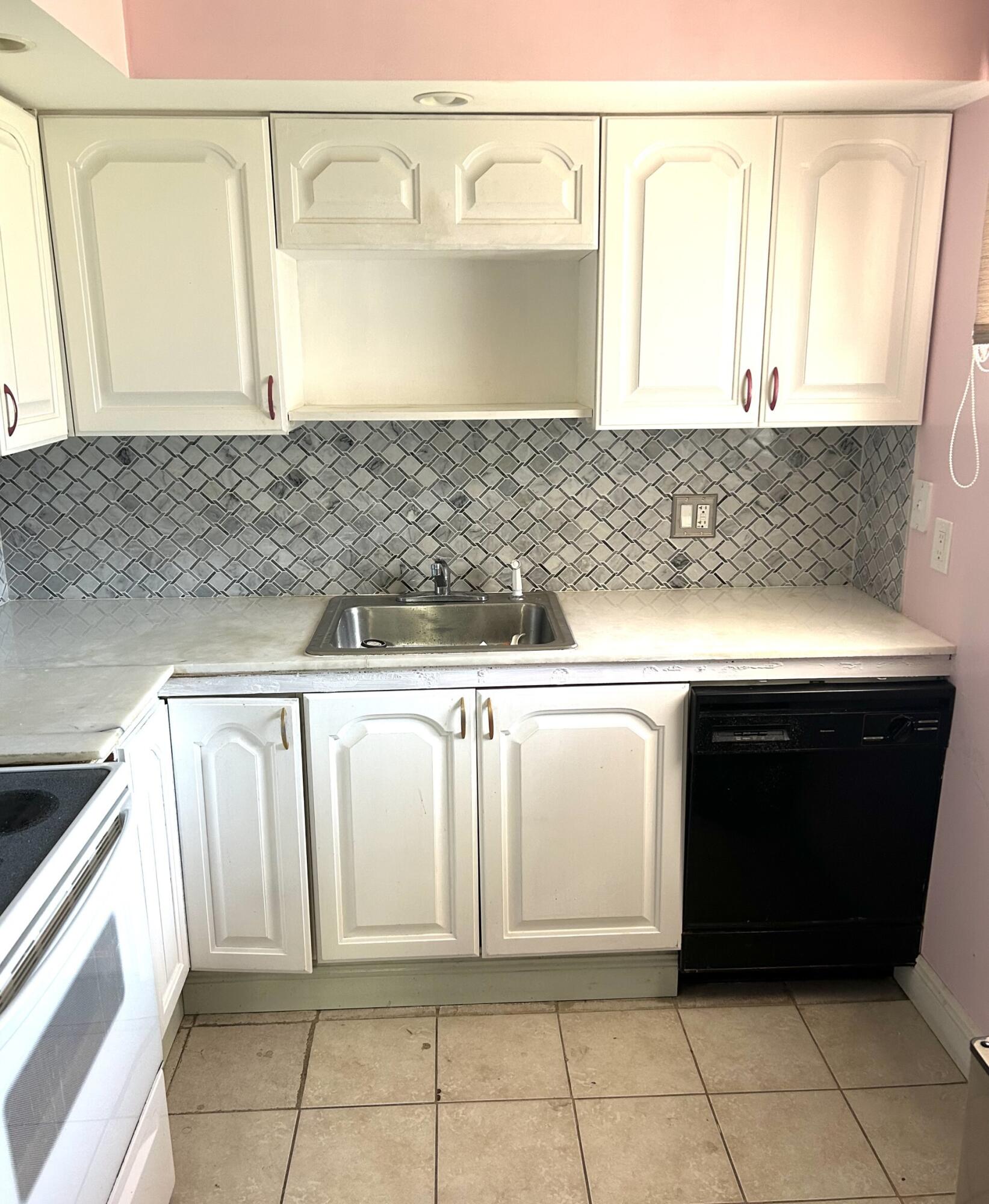 LAKESIDE VILLAGE CONDO - Residential