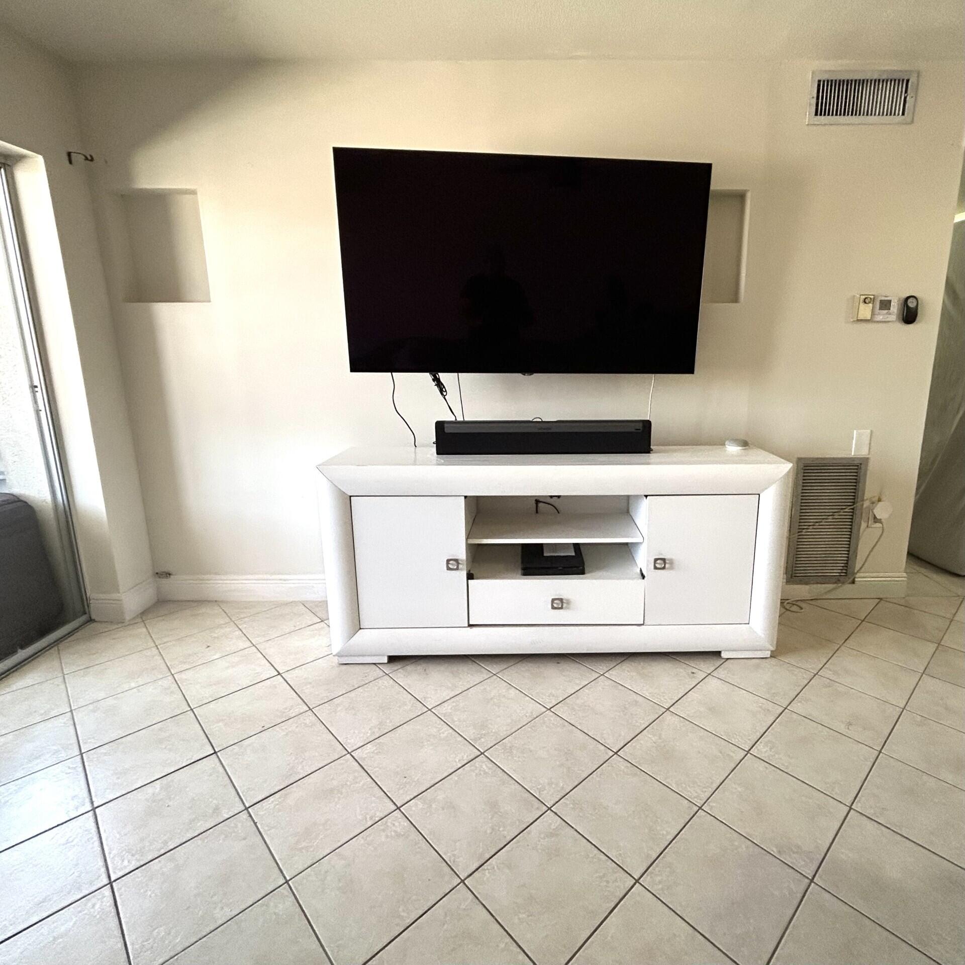 LAKESIDE VILLAGE CONDO - Residential