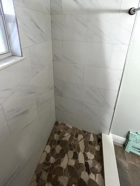 LAKESIDE VILLAGE CONDO - Residential