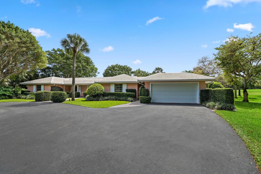 Photo of 7 Par Club Circle, Village Of Golf, FL 33436 (MLS # R10971526)