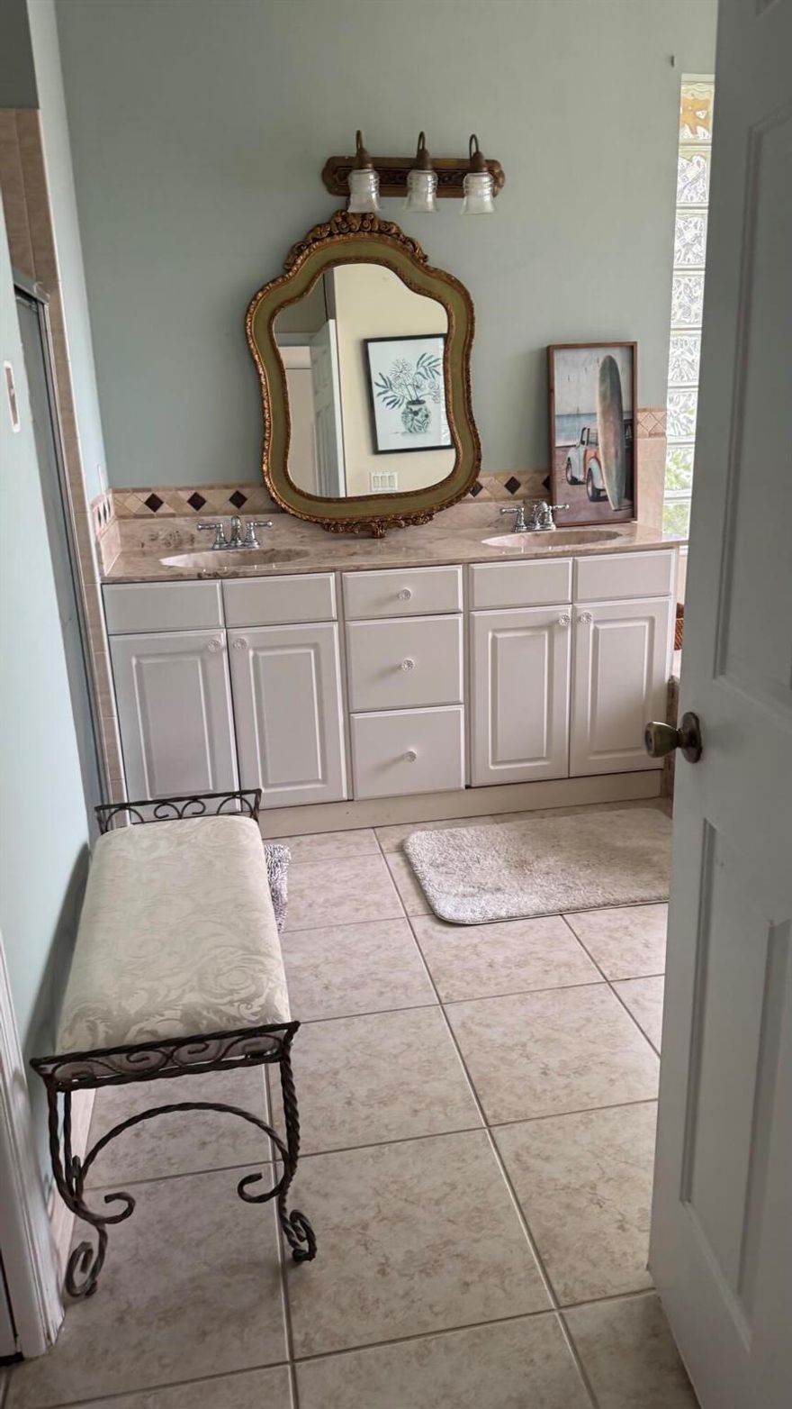 It features a private entrance, king size bed, Microwave, Refrigerator.  12 months rental ,. utilities that are included (water, electricity) WIFI AND CABLE ARE NOT INCLUDED.  Not Washer & Dryer, Not Range or Stove is permitted in the Bedroom, you can have an small portable Oven.