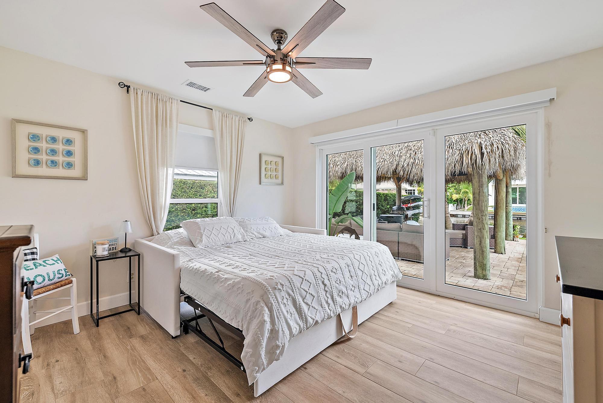 COUNTRY CLUB POINT - Residential