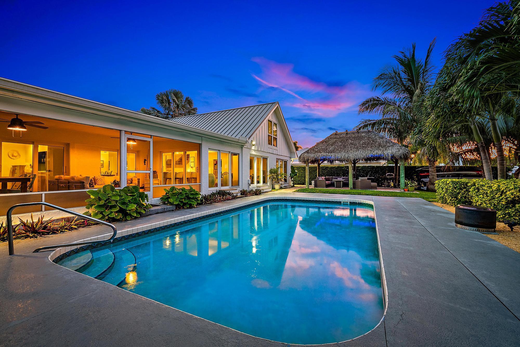 COUNTRY CLUB POINT - Residential