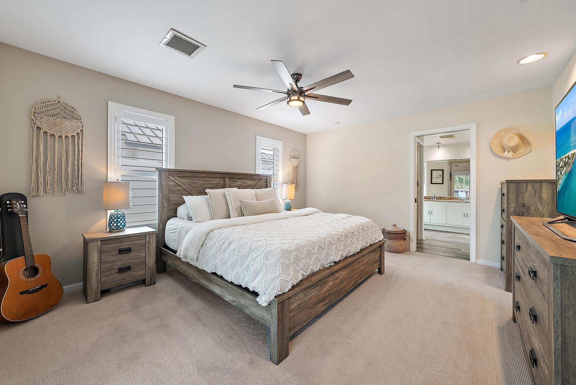 COUNTRY CLUB POINT - Residential