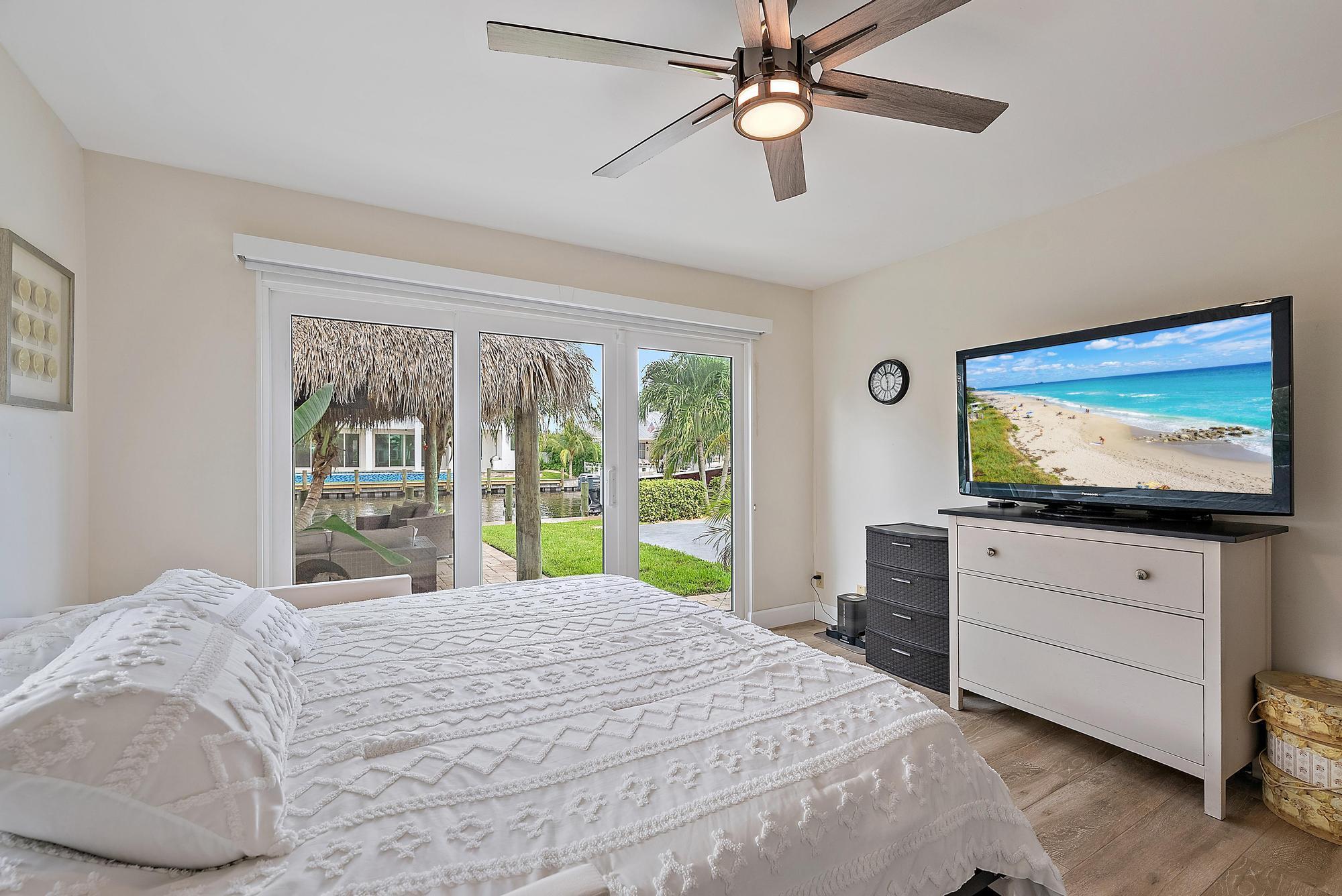 COUNTRY CLUB POINT - Residential