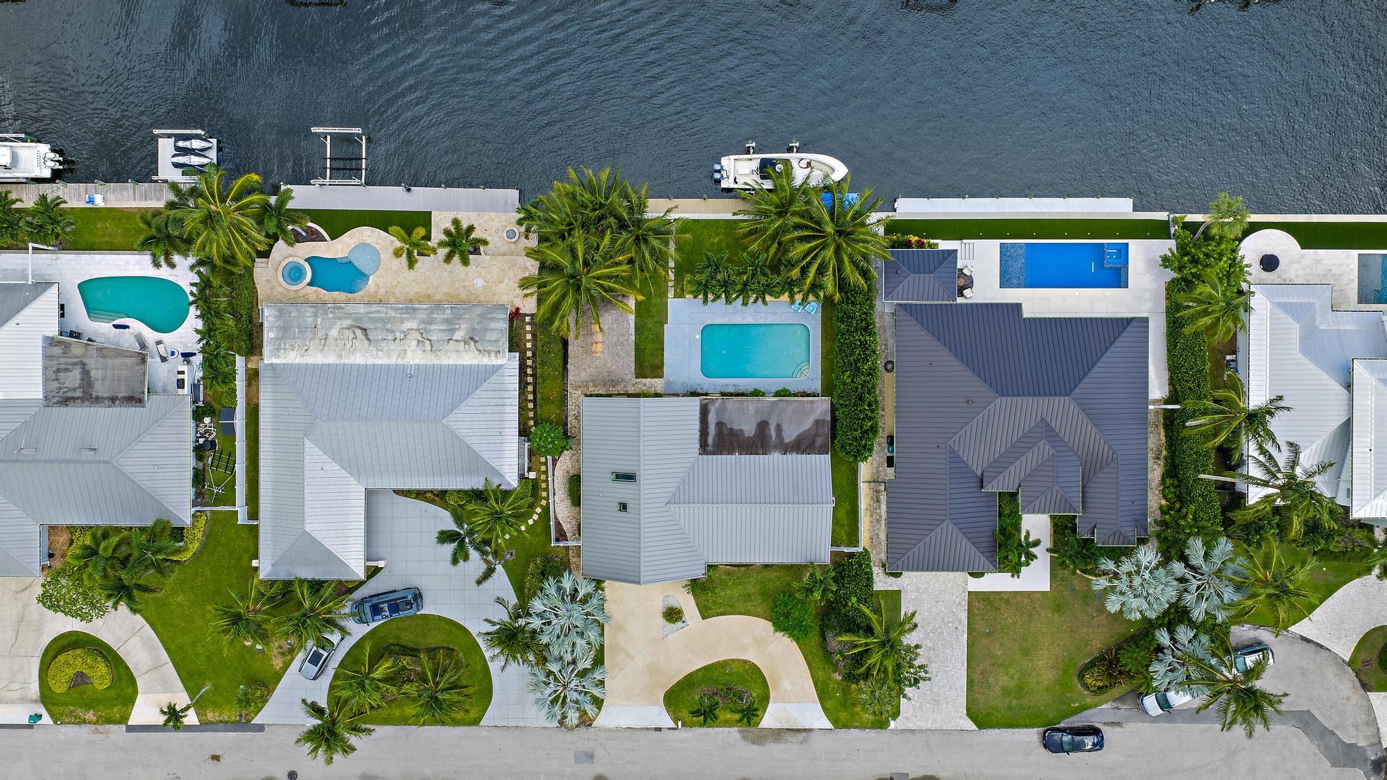 COUNTRY CLUB POINT - Residential