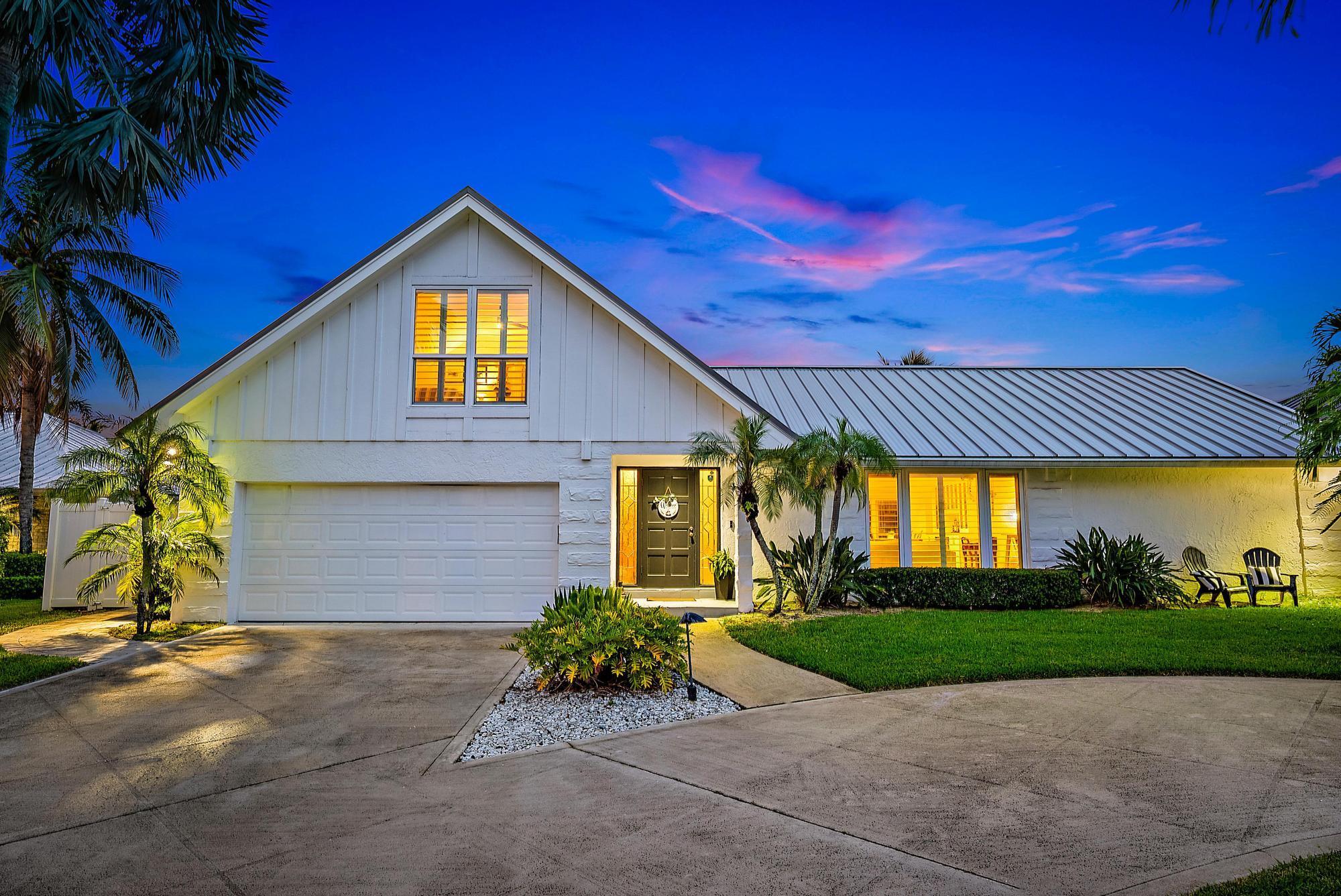 COUNTRY CLUB POINT - Residential