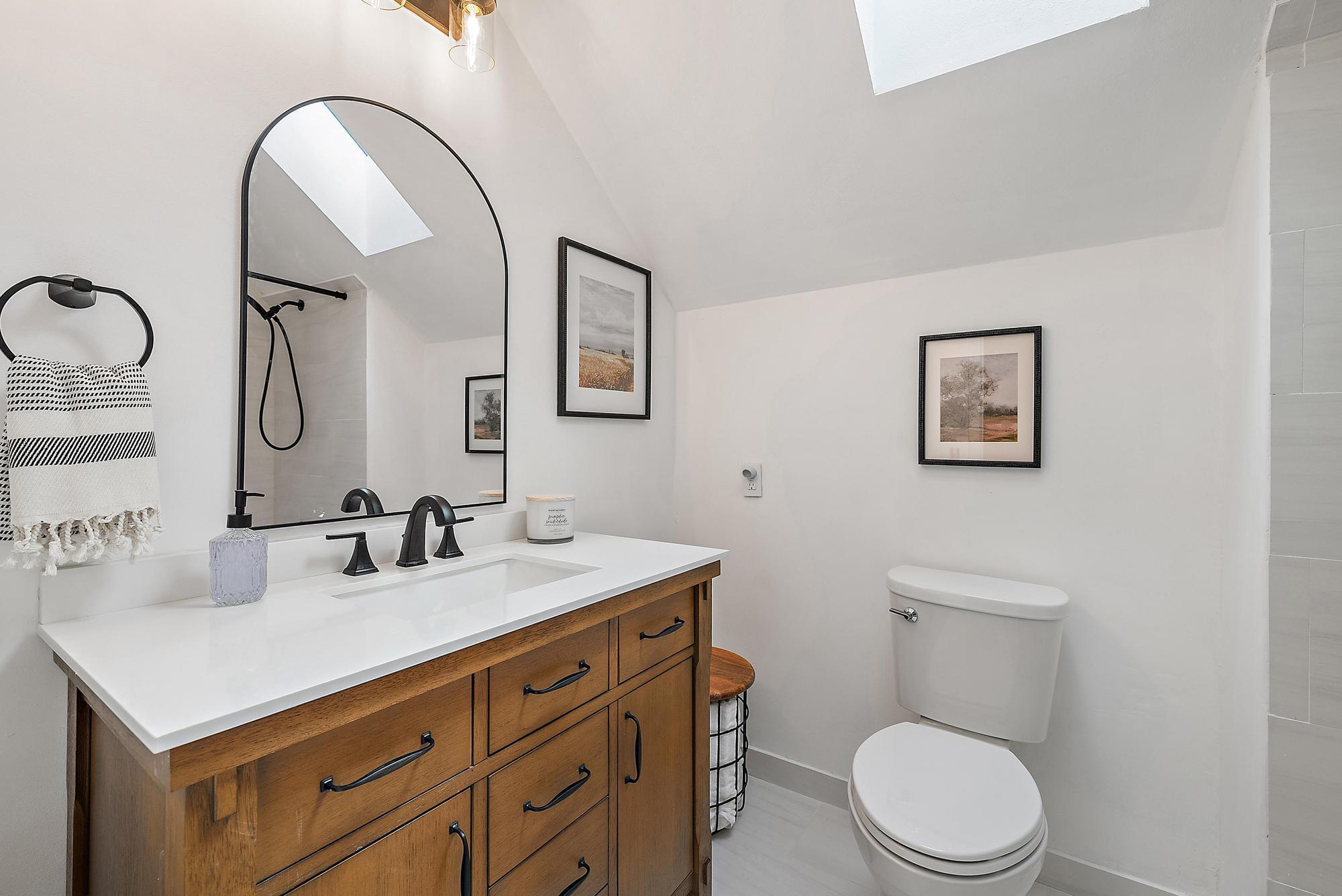 COUNTRY CLUB POINT - Residential