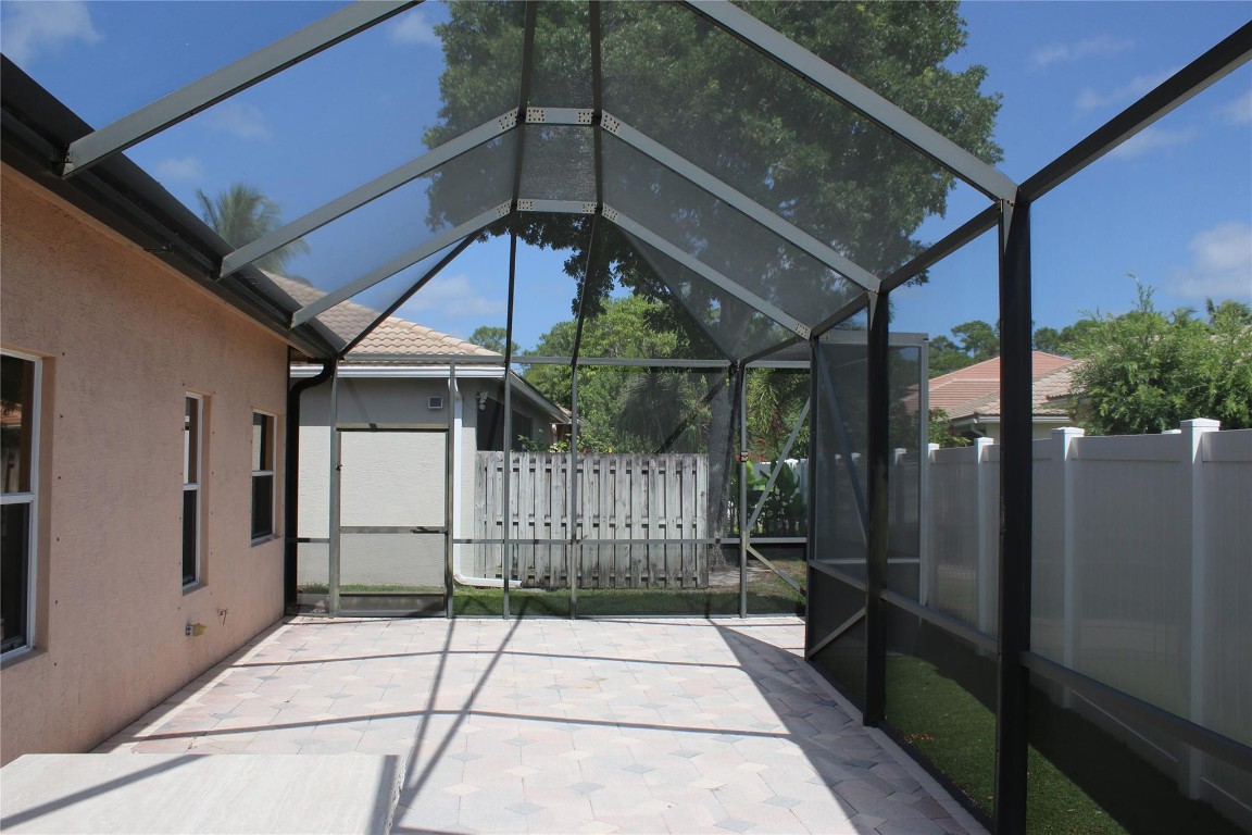 Andros Isle - Residential