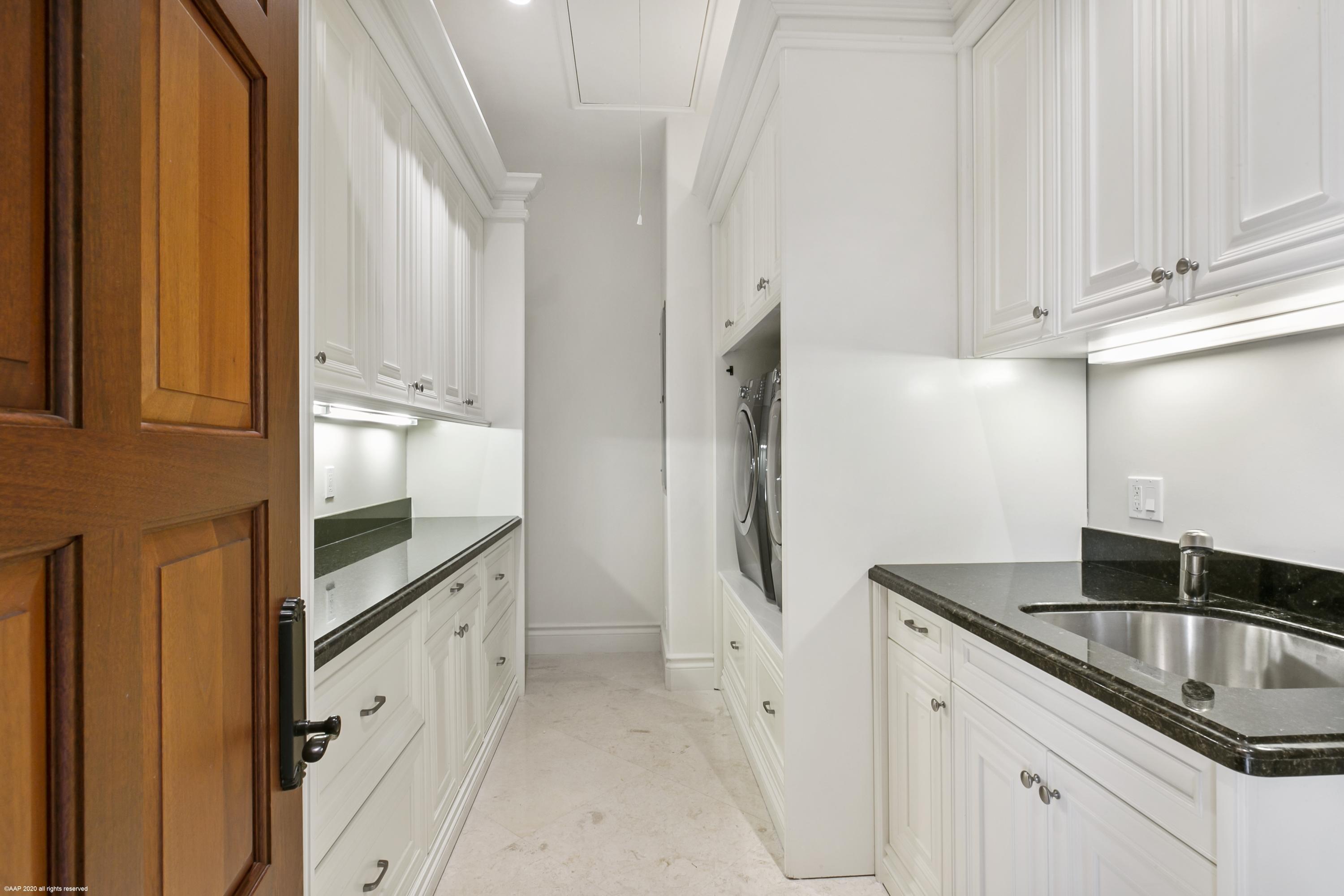 HARBOUR EAST - Residential