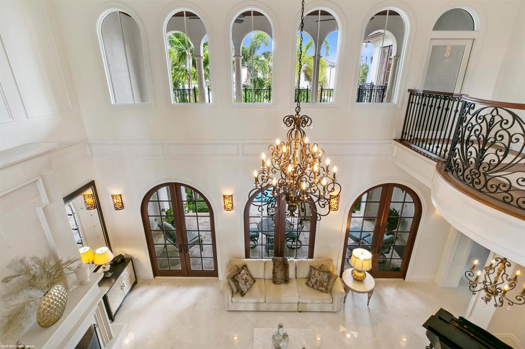 HARBOUR EAST - Residential