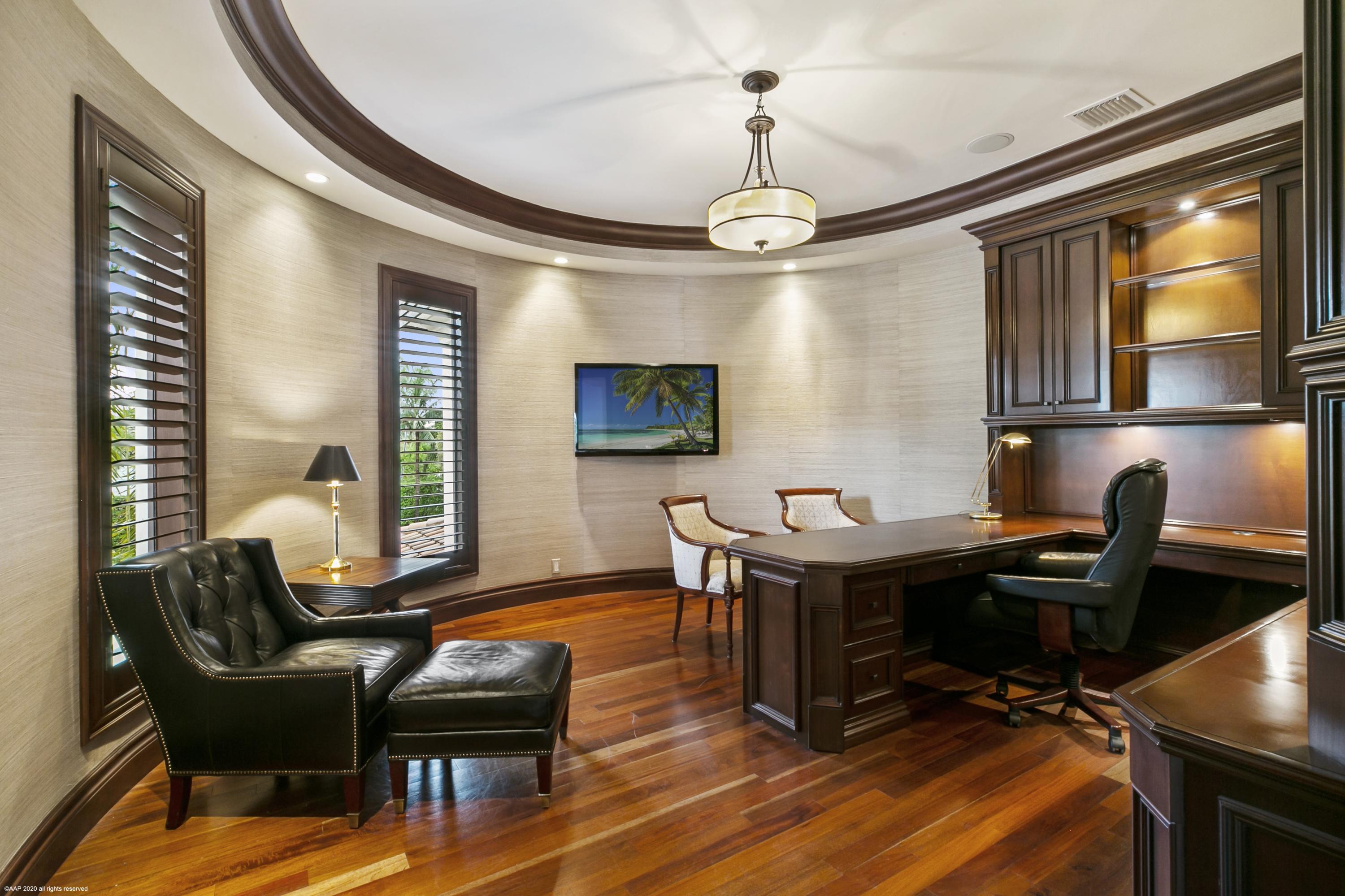 HARBOUR EAST - Residential