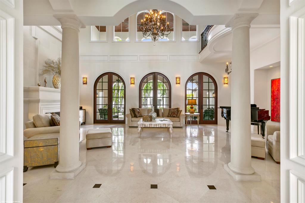 HARBOUR EAST - Residential