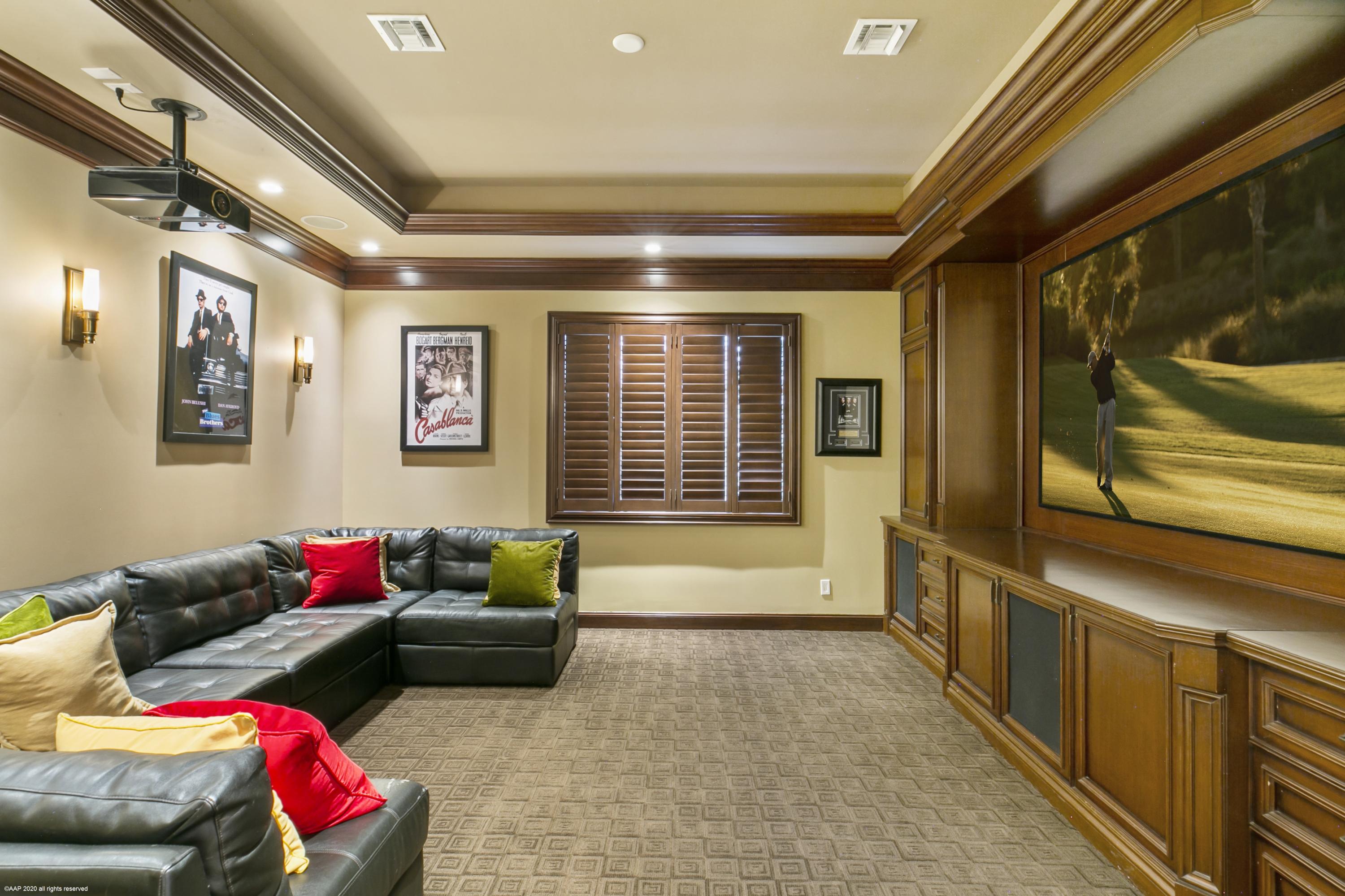 HARBOUR EAST - Residential