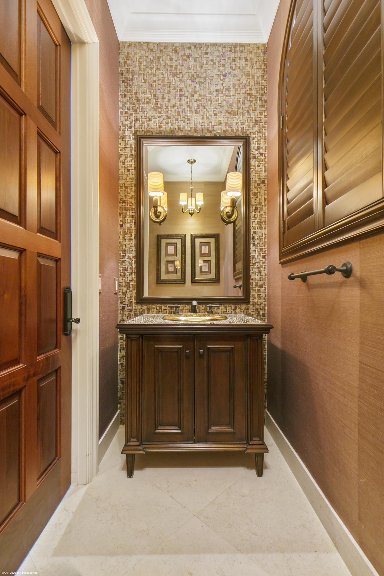 HARBOUR EAST - Residential