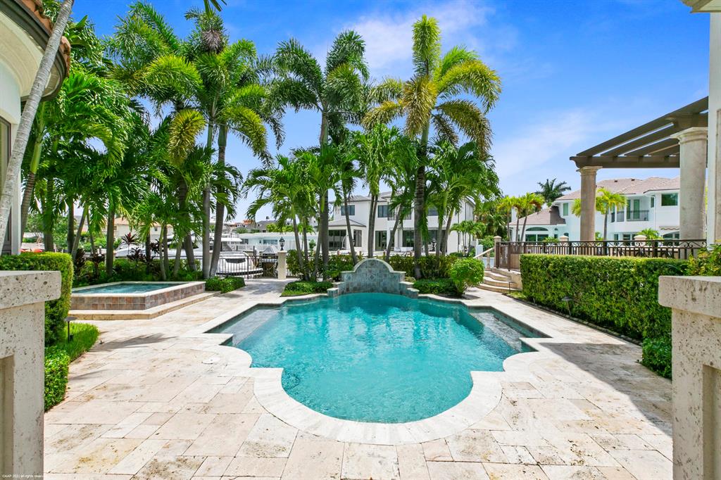 HARBOUR EAST - Residential