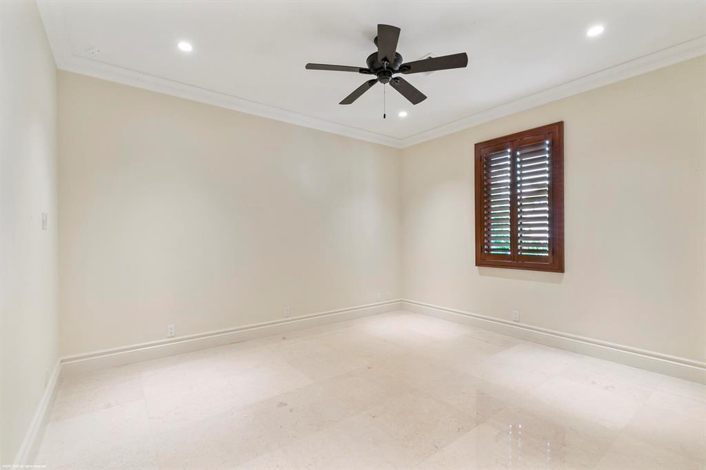 HARBOUR EAST - Residential